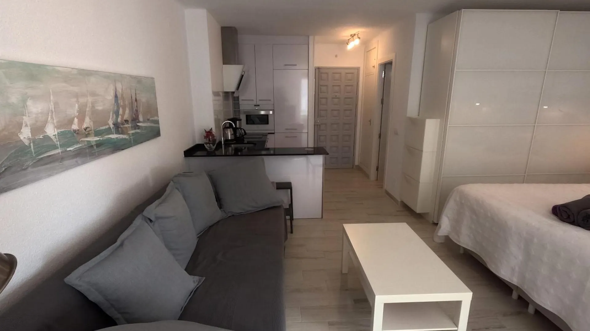Estudio Torrox Beach 0*,  Spagna